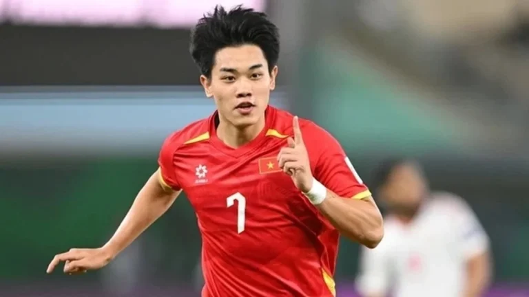 Dinh Bac danh gia the nao ve Williams Minh Hoang sau tran thang Philippines