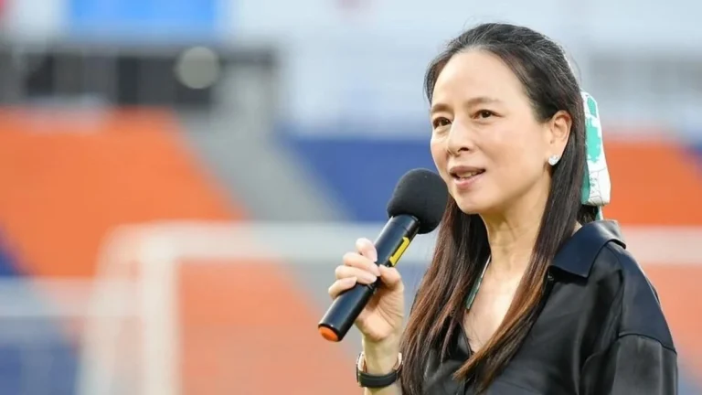 Madam Pang chốt tương lai HLV Anthony Hudson trước thềm đại chiến tuyển Việt Nam